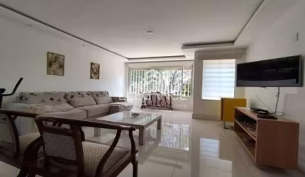Elegance imóveis vende casa 148m privativos, 3 dormitórios, 3 suítes, pátio com piscina, 4 vagas de garagem/box e depósito. Comprar R$ 1.100.000,00