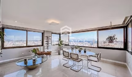 Elegance Imóveis vende apartamento em andar alto com 168 m2 privativos, 3 ou 4 suítes, lareira, lavabo, 3 vagas box garagem. Rio Branco Porto Alegre