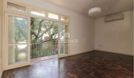 Apartamento para comprar com 126 m2, 2 dormitórios opção de 3, suíte, 1 (uma) vaga box garagem. Moinhos de Vento Porto Alegre. Elegance Imóveis