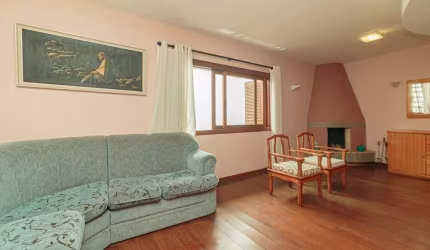 Casa com 3 quartos à venda na Rua Doutor Jorge Fayet, 651, Chácara das Pedras, Porto Alegre por R$ 1.380.000