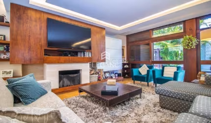 Casa Mansão 570m2, 6 dormitórios, 3 suítes, área gourmet, churrasqueira, lareira, sala de TV, 10 vagas/box garagem, elevador, bairro Três figueiras