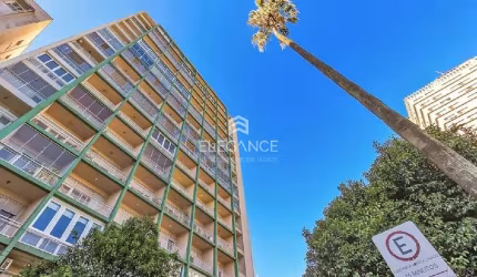 Apartamento com 4 quartos à venda na Avenida Independência, 1206, Independência, Porto Alegre, 221 m2 por R$ 1.590.000