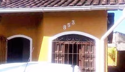 Sobrado em Mongaguá 2 dormitórios 2 vagas!