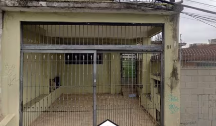Sobrado na Vila Amália 2 dormitórios 2 vagas!