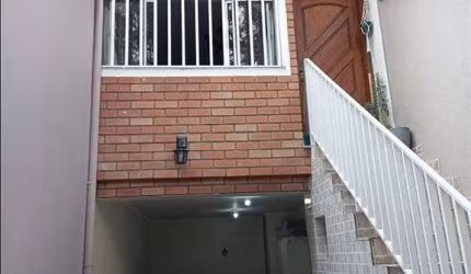 Sobrado no Jd. Carlú 2 dormitórios 2 vagas!