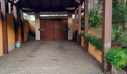 Casa Térra Vila Albertina 3 dormitórios 8 vagas!