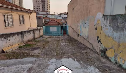 Casa Térrea 01 dormitório e 08 vagas!