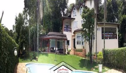 Casa com 05 dormitórios na Serra da Cantareira
