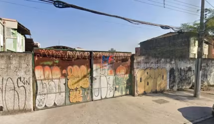Excelente terreno para venda na Vila Monumento, com 4.448  m², duas testadas: 82m, zoneamento ZEIS 3. Estuda propostas em dinheiro. REF: 16.464 -
