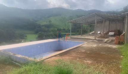 REF 16.762 -Lindo Sitio localizado em Piranguçu, com 629.200 m² (13 alqueires equivalentes), 3 dorms, piscina, churrasqueira, canil e garagem.