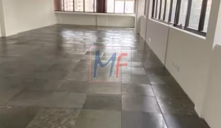 REF 16.884 - Excelente sala comercial na Vila Monte Alegre, 137m² a.u., copa, 2 banheiros, sacada, persianas, 4 vagas, prox. Metrô São Judas.