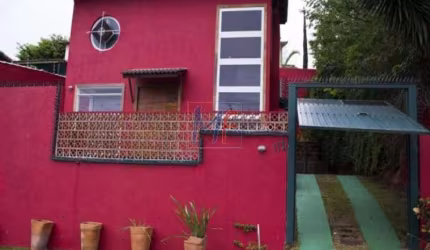 REF 6446 Lindo  Loft estiloso  em condomínio fechado  com muita vegetação ao redor e 3 suites , lazer com piscina e duas vagas de garagem.