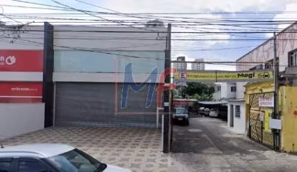 REF 11.539 Ótimo salão com 291 m² , pé direito de 7 metros, fachada com pastilhas antipichação ,  testada de 10 m² no bairro Vila Bertioga.