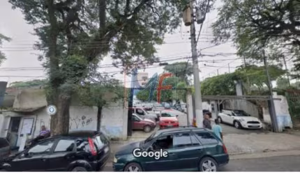 Excelente Terreno no  Jabaquara , com 791 m² , testada 20 metros, zoneamento ZEU. Estuda permuta e propostas.  REF 11.916