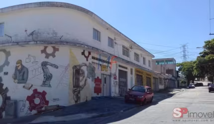 REF 16.760 - Excelente prédio comercial à venda em Osasco, 452 m² a.u., com 4 salões comerciais no térreo e 2 residências na parte superior.