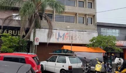 Prédio Comercial com 868 m² a.c, terreno 332 m2 ,16 aptos e salão comercial ,  Parque Américas, Mauá. - REF 16.926.