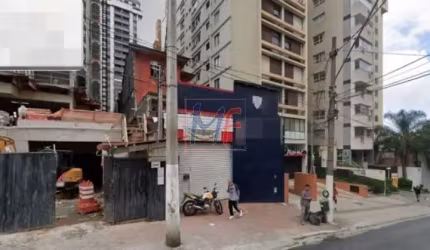 Excelente terreno no Jd. Paulista, 494m² a.c., 378m² a.t., frente: 7 metros, Zoneamento ZC. Não aceita permuta. (REF 17.211)