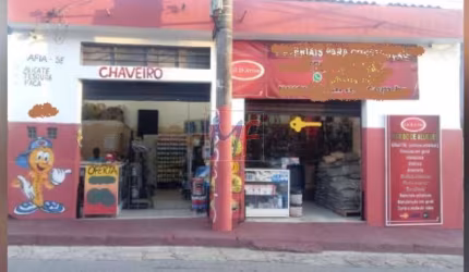REF 2529 Excelente Imovel localizado com duas frentes p/ duas ruas com 4 Casas construídas e 2 salões comerciais, área total de 300 m²