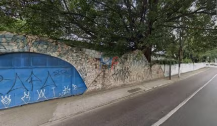 Excelente prédio comercial no Parque São Domingos, com 2.683 m² a.c., 3.820 m² a.t., Zoneamento ZM. Não aceita permutas. (REF 18.029)