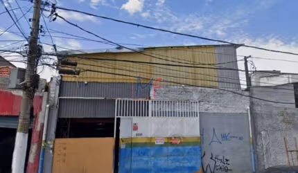 Excelente galpão na Vila Bertioga, 460 m² a.c., 335m² a.t., 25m de testada, copa, 2 banheiros, Zona ZC, 5 vagas (REF 18.117)