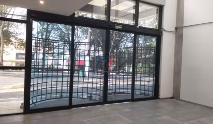 Excelente Prédio Comercial localizado no bairro Santana, com 3.983 m² a.c., e 2.919 m²  terreno,  40 vagas. ZCOR - 2 - REF: 9.358