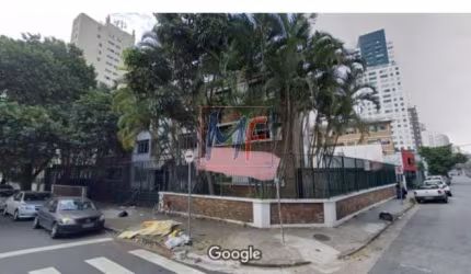 Ótimo prédio comercial na Vila Nova Conceição, 783 m² a.t., 923 m² a.c,  41m de testada, Zona ZM. Prox. Av. Santo Amaro (REF 12.198)