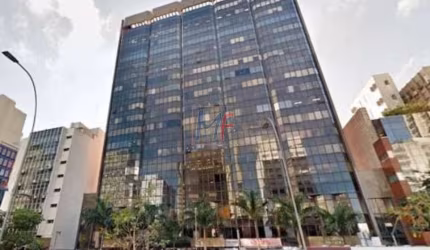 Excelente sala comercial no Itaim Bibi, com 52 m² a.u., 2 banheiros, recepção, copa, ar condicionado, armários planejados (REF 18.260)