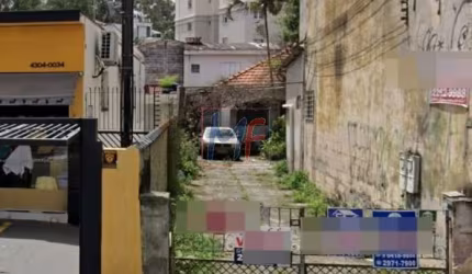 Excelente Terreno  Carandiru, 498 m² área total e testada de 4 metros. Zon. ZC . Não aceita permutas. Prox. Metrô Parada Inglesa (REF 18.659)