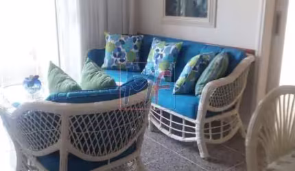 Excelente Apartamento no Guarujá, Enseada, 77,59 m² área útil, 3 dorms., (sendo 1 suíte), sala, sacada, cozinha, armários e lazer. REF: 18.684