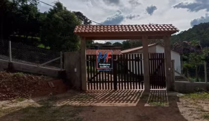 Excelente chácara em Mairinque - SP, 360 m² a.c., 4 quartos (2 suítes), sala, escritório, copa, cozinha, lavanderia, varanda, 9 vagas (REF 18.868)