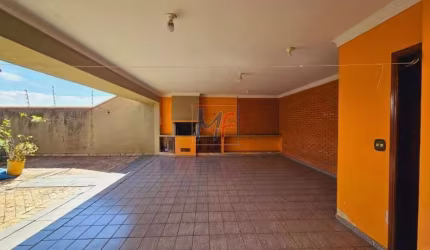 Excelente sobrado localizado no City América, com 430 m² a.c., 484 m² a.t., 4 dorms., (sendo 4 suítes), piscina e 6 vagas. ZCOR 1. REF: 18.875