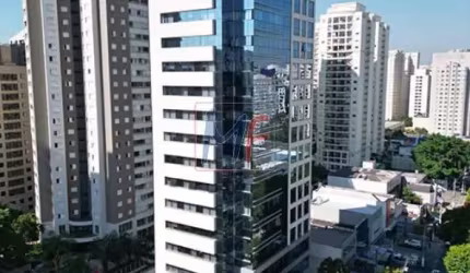 Excelente conjunto comercial Moema, com 459 m² a.u., ar condicionado, gerador, 2 vagas. Prox. Metrô Moema (REF 18.933)