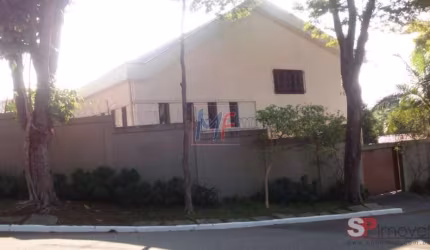 Excelente sobrado em Interlagos, 4 dormitórios (1 suíte), sala, cozinha, copa, despensa, adega, piscina, salão de festas, 5 vagas (REF 18.942)