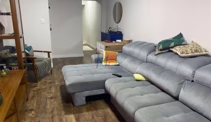 Excelente sobrado no Jardim Japão, com 3 dormitórios (1 suíte), sala, cozinha, despensa, lavanderia, churrasqueira, 2 vagas- ZC.  (REF 18.995)