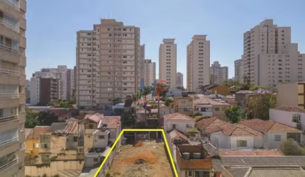 Excelente terreno na Vila Pompéia, com 480 m² terreno , testada de 12 m, Zoneamento ZM. Analisa permuta na razão de 50% (REF 19.032)