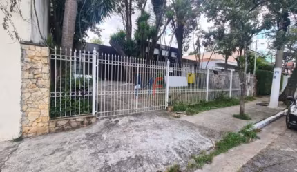 Excelente casa térrea na Penha, com 270m² a.c.,  terreno com 692 m2 , 3 dormitórios (1 suíte), sala, escritório, churrasqueira, piscina, edícula, 3 vagas (REF 19.096)