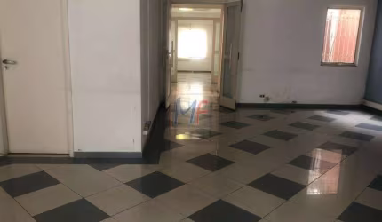Excelente Sobrado no Brooklin Paulista, com 360 m² a.c., 500 m² terreno , hall de entrada, 4 dorms, (1 suíte) e 8 vagas  ZER 1. REF: 19.212.