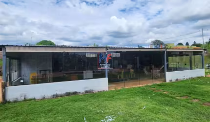 Excelente chácara em cond. fechado em Brodowski/SP, 197 m² a.u., 4 dormitórios (1 suíte), sala, piscina, espaço gourmet, pomar (REF 19.417)
