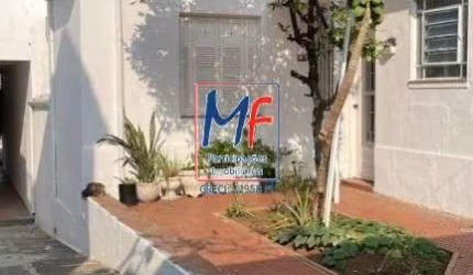 Excelente Casa Comercial localizada no bairro do Ipiranga,  360 m² a.c. ,  espaço amplo e versátil, com 7 vagas de garagem. ZC Zoneamento .  REF: 19.876