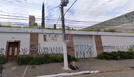 Excelente Terreno localizado próximo ao Metrô Penha, com 2.000 m² área total, testada de 40 metros. Pode parcelar o pagamento. ZONEAMENTO: ZEIS-5. REF: 20.157