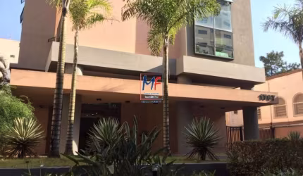 Excelente Conjunto Comercial localizada em Pinheiros, com 61,42 m²  a.u., (duas unidades conjuntas),  ar- condicionados, 16º andar, 2 vagas de garagem. REF: 20.019