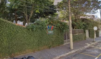 Excelente Terreno localizado em São Caetano com 3.000 m² de área total, duas frentes. Aceita propostas. ZONEAMENTO: ZMA-2. REF: 20.181