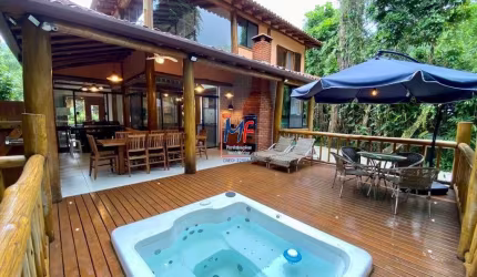 Excelente casa em cond. fechado em São Sebastião/SP,  250m² a.u., 4 dormitórios (2 suítes), sala, cozinha, jacuzzi, churrasqueira, 4 vagas (porteira fechada) (REF 19.921)
