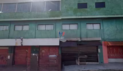 Excelente terreno Jardim Silva Teles, com 750m² a.u., terreno 286 m2,  composto por 3 casas, 5 comércios, um salão festas e 3 vagas. Prox. Av. Marechal Tito (REF 19.856)