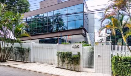 Excelente casa em cond. fechado no Jd. Vitória Régia, com 1430m² a.c., 6 dormitórios (6 suítes), sala, cozinha, 10 vagas, lazer  (REF 18.378)