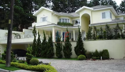 Excelente  casa em condomínio fechado  Residencial Morada das Estrelas (Aldeia da Serra), com  4 suítes, 13 vagas e 415 m² a.c. ! REF 13,272