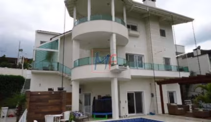 REF 3.425 - Excelente Casa ALTO PADRÃO com 1.000 m² a.c. 2.000 m² terreno , 4 dorms, sendo  4 suítes, 5 banheiros e 8 vagas de garagem.
