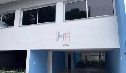 Excelente Casa Comercial no bairro Vila Mariana, com 302 m²  a.c., 490 m² terreno , 5 dorms., (sendo 3 suíte), 8 vagas.  ZM. REF: 17.753