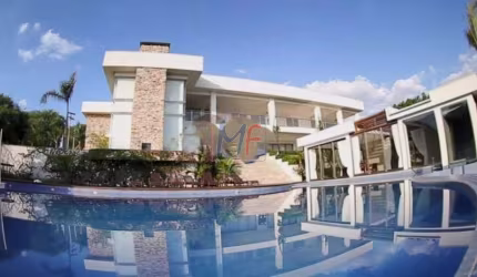 Excelente casa em cond. fechado em Vinhedo/SP, 1350 m² a.u., 3273 m² a.t., 8 quartos (8 suítes), área gourmet, piscina, 3 vagas (REF 18.054)