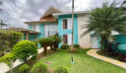 REF: 16.479 - Linda casa no condomínio Costa Verde Tabatinga, 507 m² a.u.,  7 suítes, amplo living, 3 salas, área gourmet, piscina, 4 vagas.